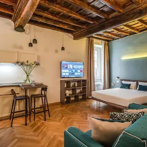 Apartment Maison Del Colosseo, Rom