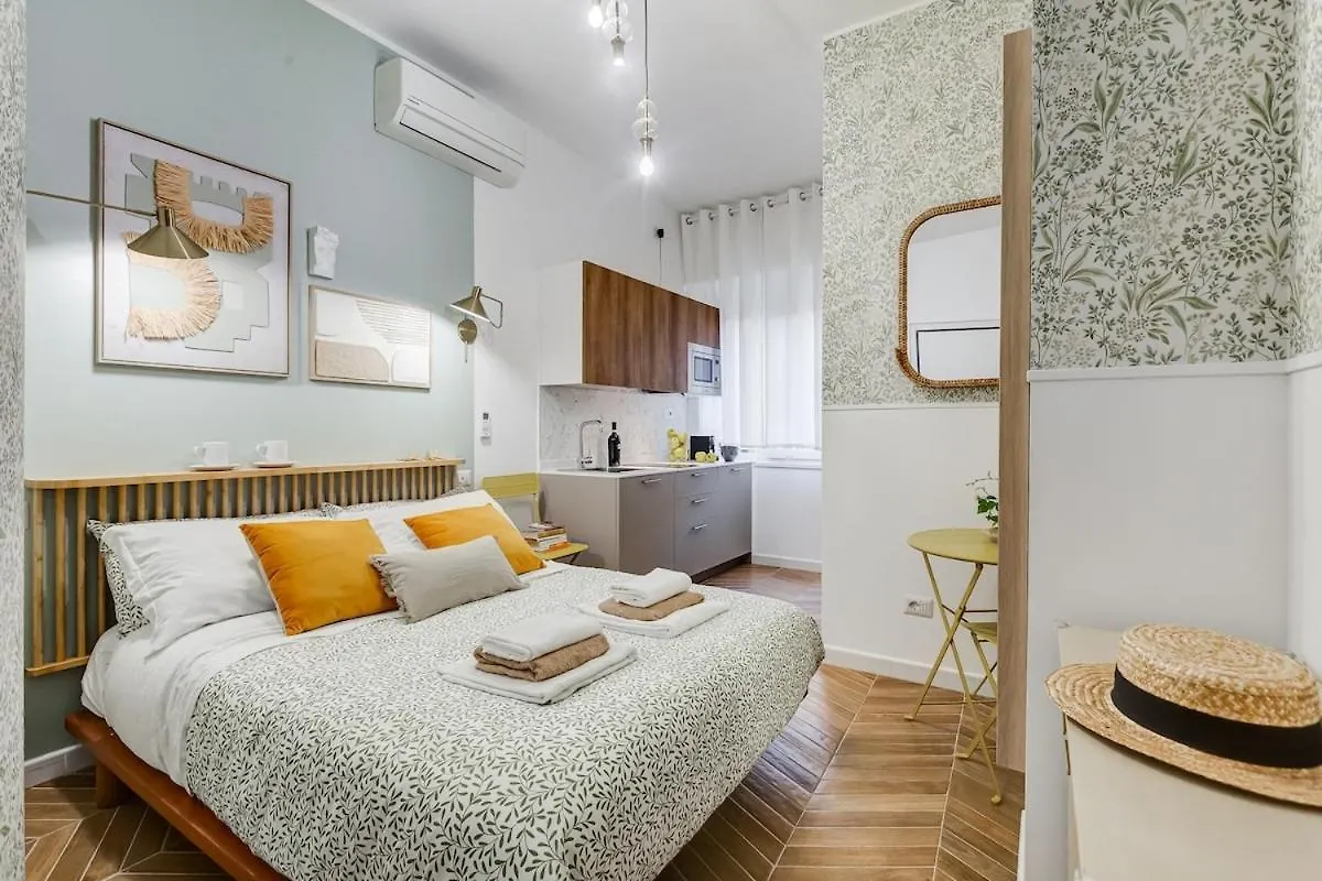 Bdc - Love Nest! Small But Cozy Rome 0*,  Italy